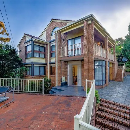 Magnificent Eltham House With Stunning View Villa Exterior photo